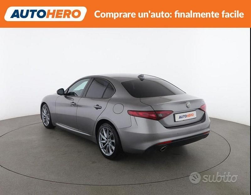 Usata Alfa Romeo Giulia Super 150 CV (110 kW) 2018 Grigio Berlina