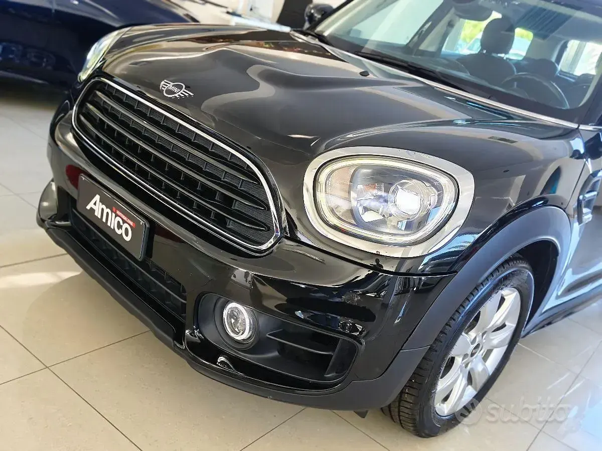 Usata Mini One Countryman 102 CV (75 kW) 2019 Nero SUV