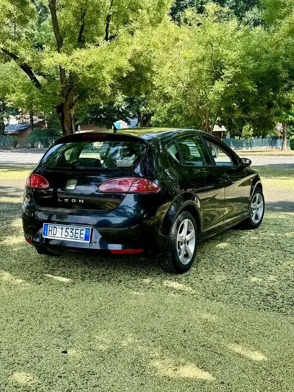 Usata Seat Leon 86 CV (63 kW) 2008 Nero Utilitaria