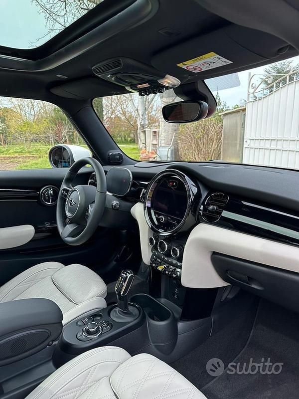 Usata Mini Cooper SE Classic 160 kW (218 CV) 2023 Utilitaria