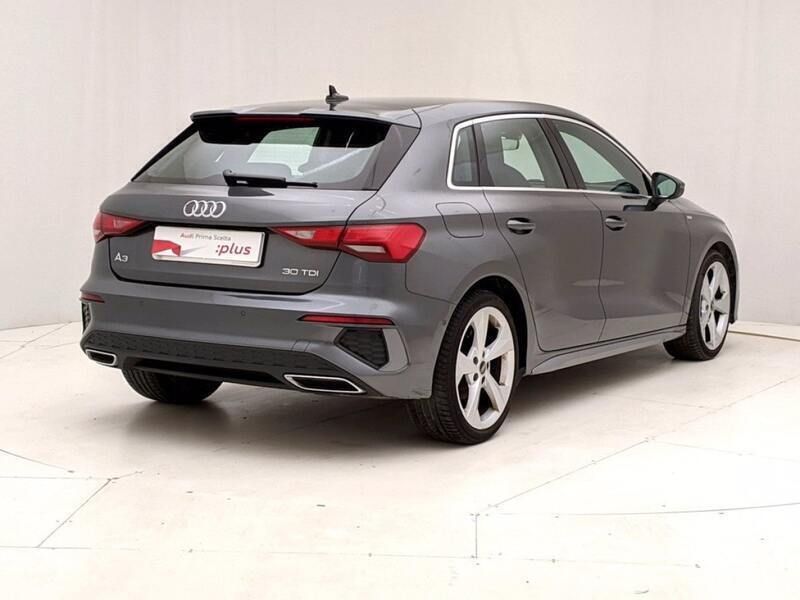Usata Audi A3 S-Line 150 CV (110 kW) 2021 Grigio Berlina