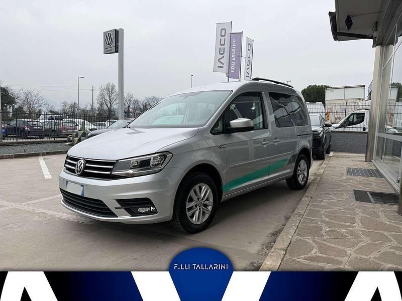 Usata VW Caddy Comfortline 102 CV (75 kW) 2020 Argento reflex metallizzato Monovolume