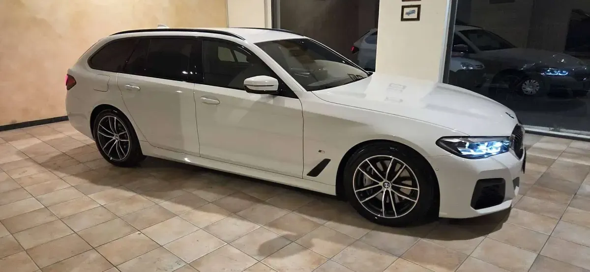 Usata BMW 530 M Sport 249 CV (183 kW) 2022 Bianco Station wagon