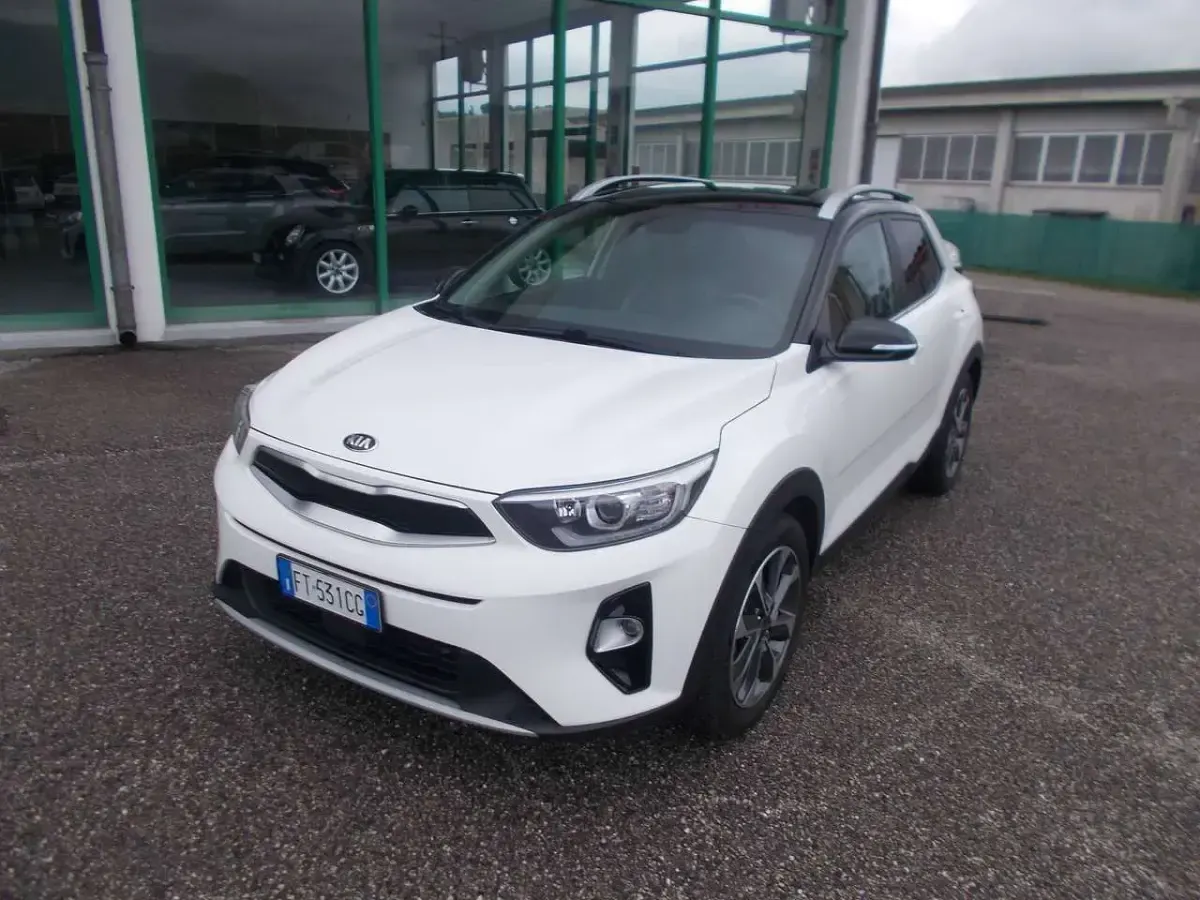 Usata Kia Stonic 110 CV (80 kW) 2018 Bianco SUV