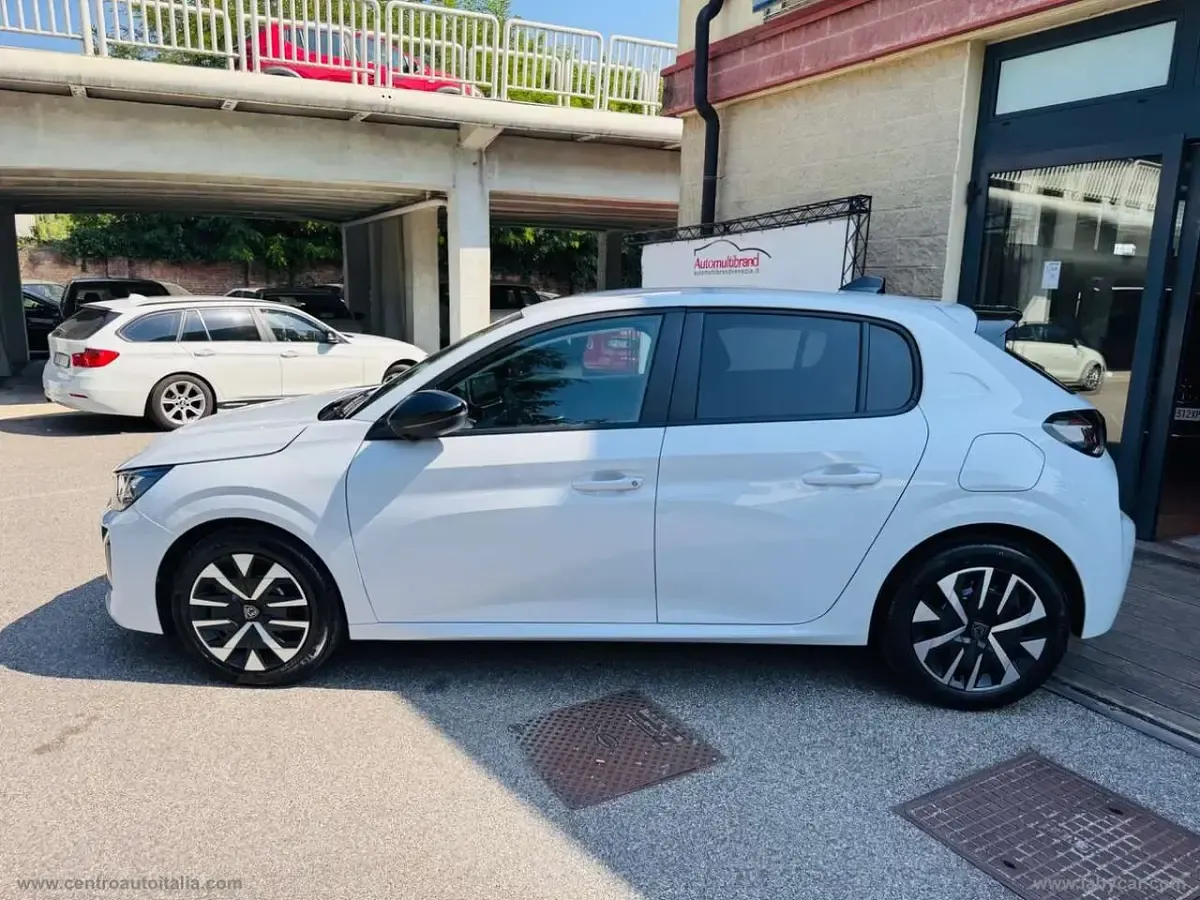 Nuova Peugeot 208 101 CV (74 kW) 2026 Bianco Utilitaria
