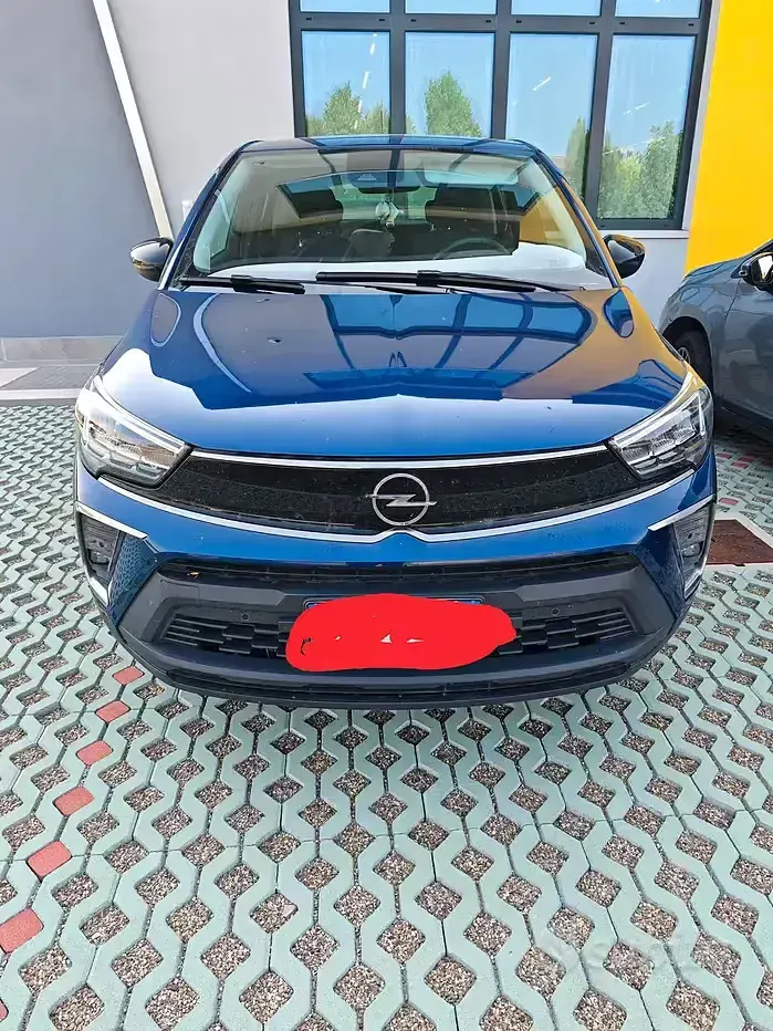 Usata Opel Crossland 110 CV (80 kW) 2024 Bluazzurro SUV