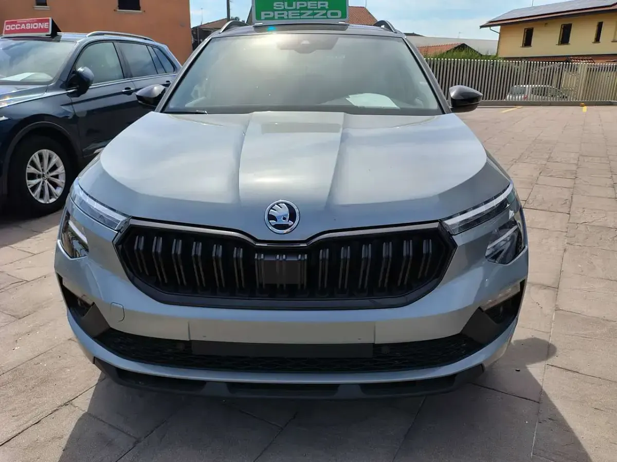 Nuova Skoda Kamiq 116 CV (85 kW) 2026 Grigio SUV