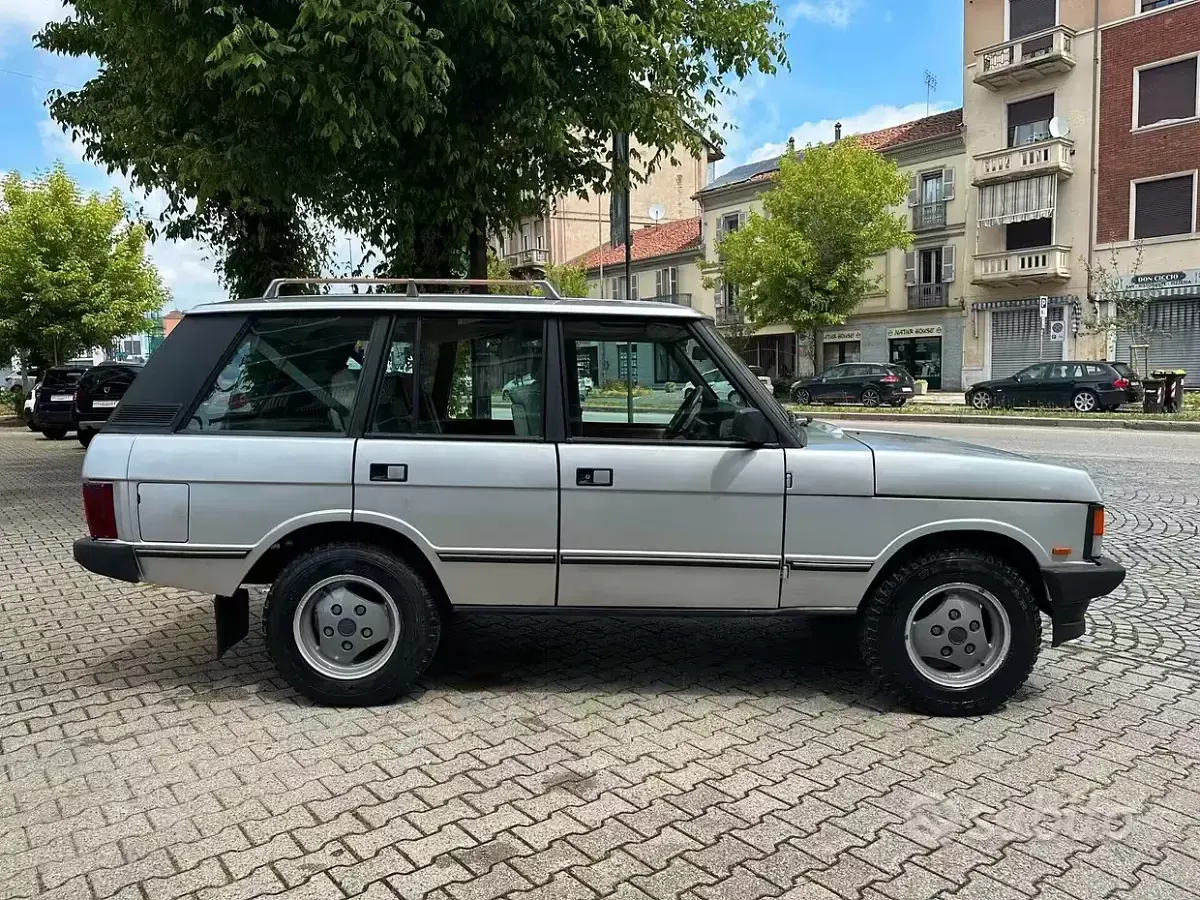 Usata Land Rover Range Rover 163 CV (119 kW) 1986 Grigio SUV