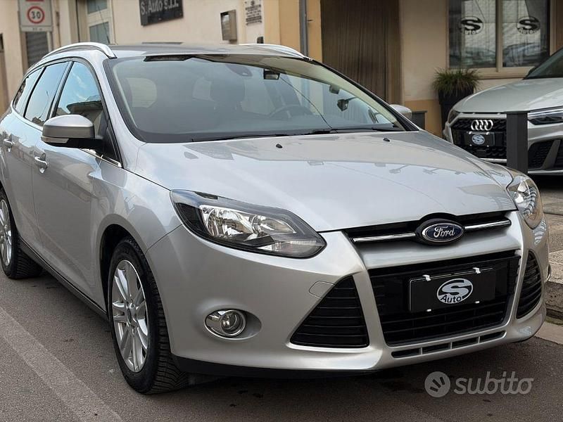 Usata Ford Focus Titanium 116 CV (85 kW) 2014 Grigio Station wagon