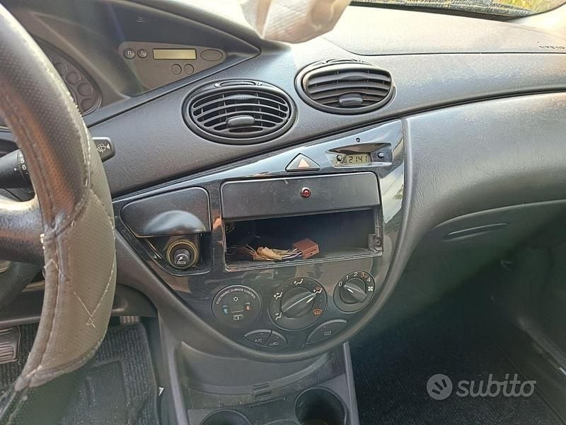 Usata Ford Focus 115 CV (84 kW) 2003 Station wagon