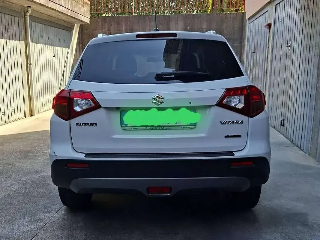 Usata Suzuki Vitara 120 CV (88 kW) 2015 Bianco SUV