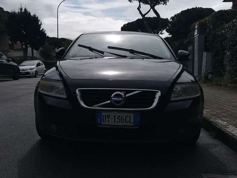 Nero Usata 2009 Volvo V50 Station wagon | 1300 € (Ottimo prezzo) - Immagine 1/4
