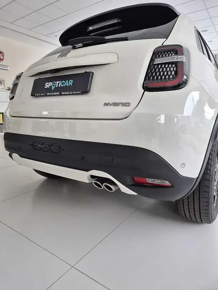 Usata Fiat 600 145 CV (106 kW) 2025 Bianco SUV