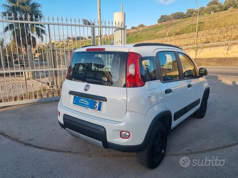 Usata Fiat Panda 4x4 S 85 CV (62 kW) 2020 Bianco Utilitaria