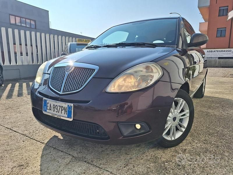 Marrone Usata 2010 Lancia Ypsilon Due volumi | 2600 € (Buon prezzo) - Immagine 1/4