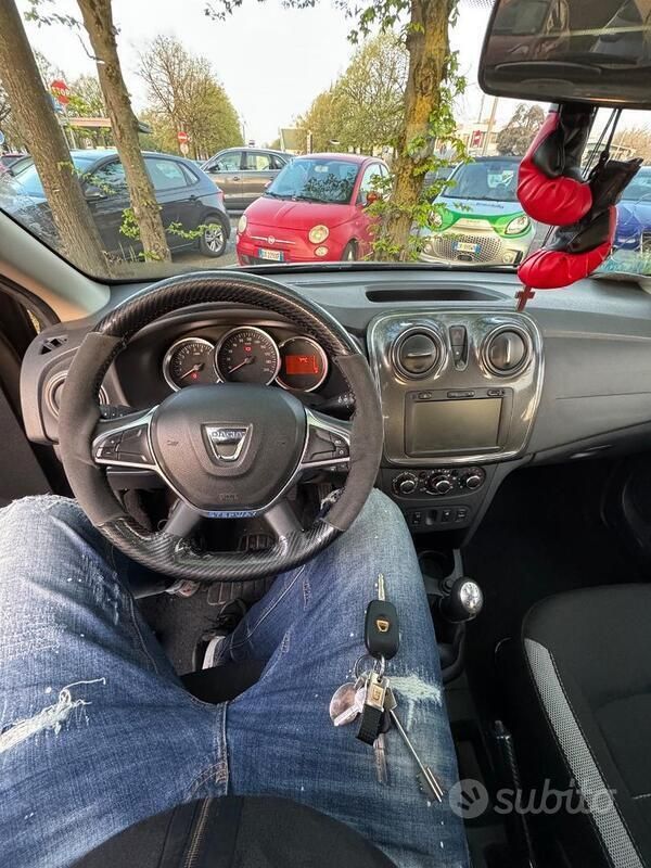 Usata Dacia Sandero 101 CV (74 kW) 2020 Utilitaria