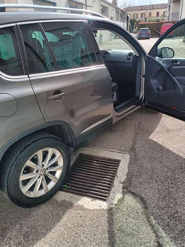 Usata VW Tiguan Sport 140 CV (102 kW) 2014 Grigio SUV