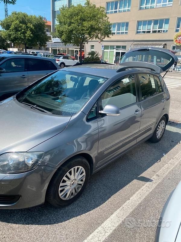 Usata VW Golf Plus Cross 105 CV (77 kW) 2011 Grigio Monovolume