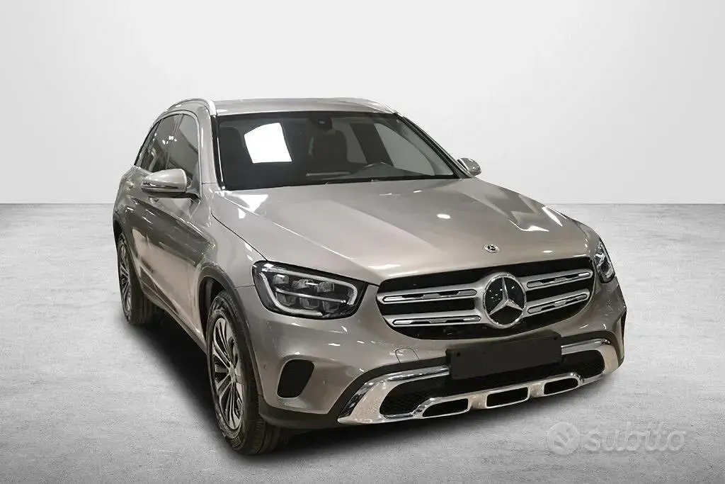 Gebraucht Mercedes GLC200 Business 163 PS (119 kW) 2022 Beige SUV
