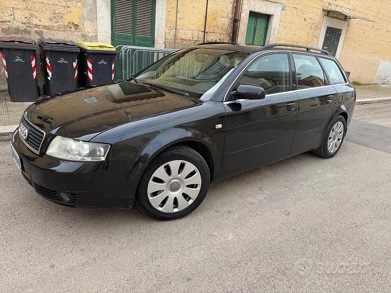 Usata Audi A4 130 CV (95 kW) 2002 Nero Station wagon