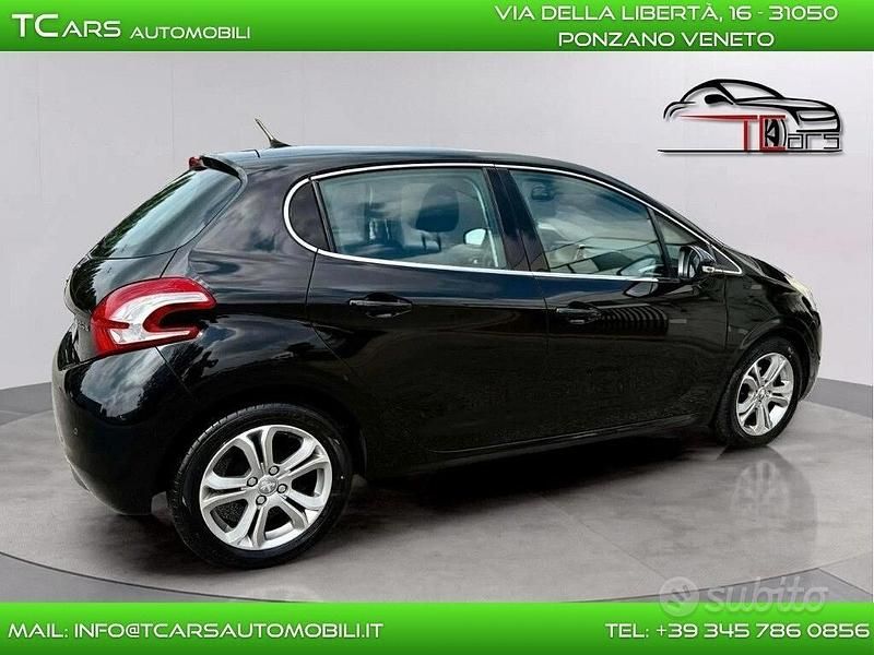 Usata Peugeot 208 82 CV (60 kW) 2013 Nero Utilitaria