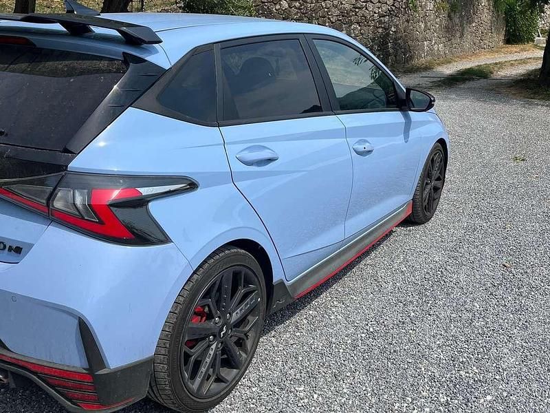 Blu/azzurro Usata 2023 Hyundai i20 N Performance Due volumi | 27.500 € (Buon prezzo) - Immagine 1/4