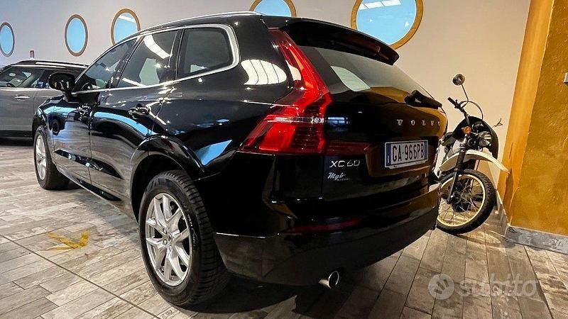 Usata Volvo XC60 Business Edition 211 CV (155 kW) 2020 Nero SUV