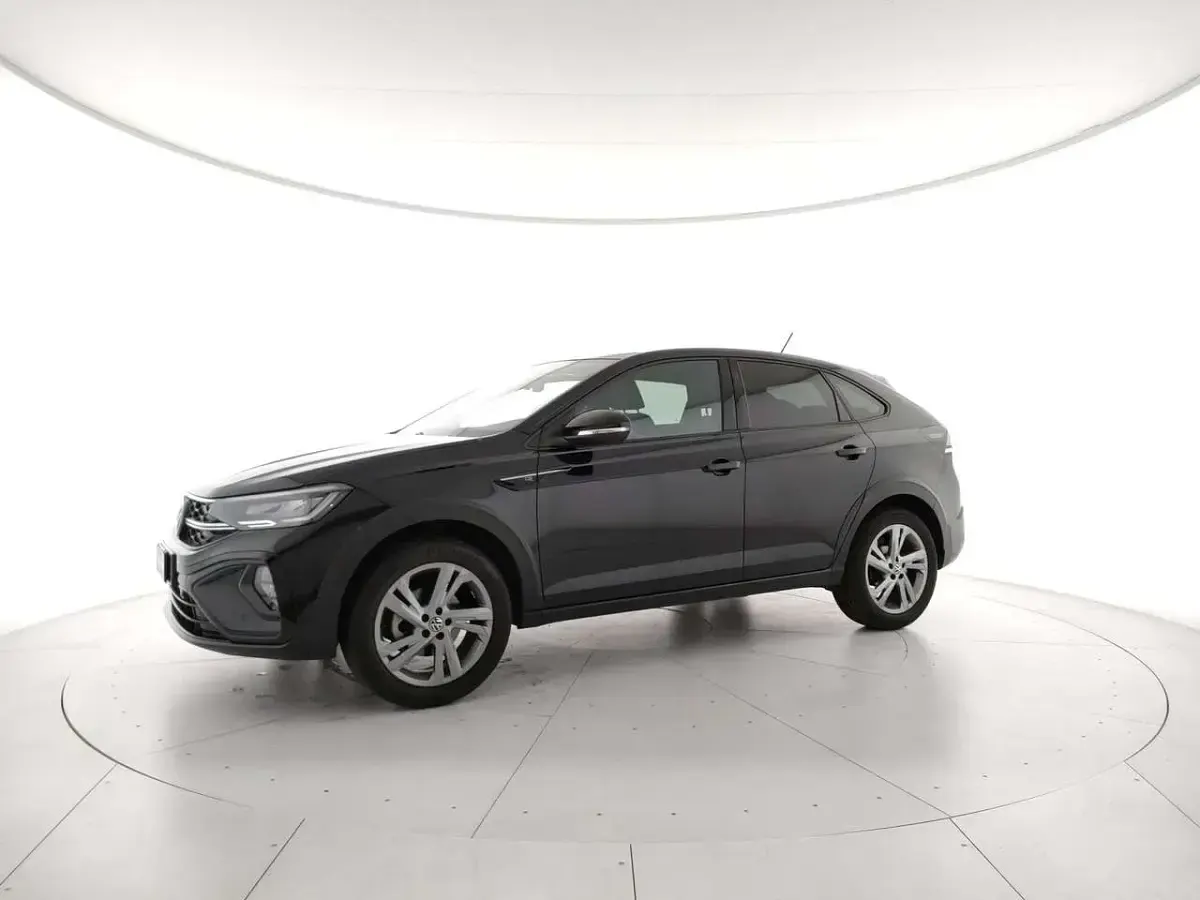 Usata VW Taigo R-line 110 CV (80 kW) 2023 Deep black perlato SUV