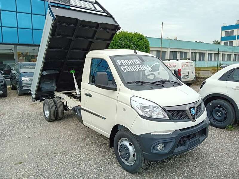 Nuova Piaggio Porter 102 CV (75 kW) 2025 Bianco Furgone