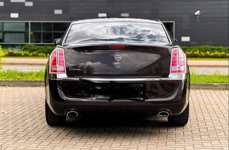 Usata Lancia Thema 239 CV (175 kW) 2013 Nero Berlina