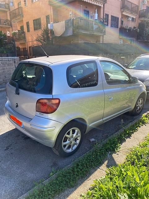 Usata Toyota Yaris Sol 2005 Grigio Berlina