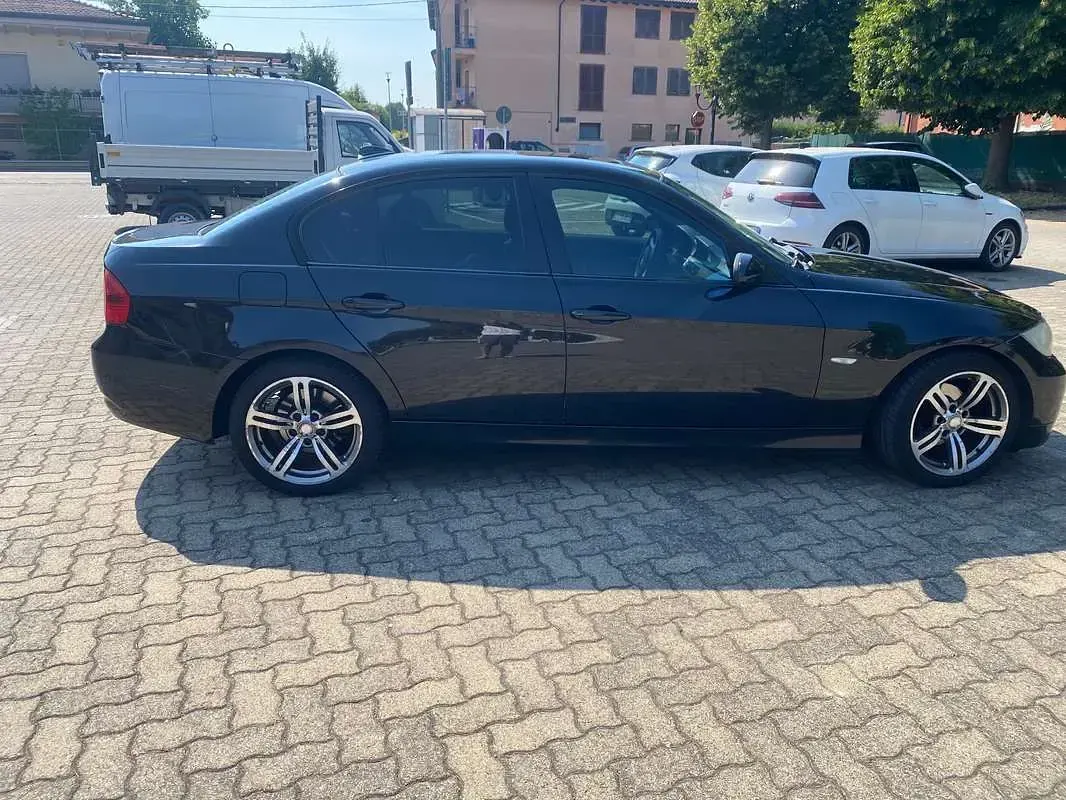 Usata BMW 318 M Sport 122 CV (89 kW) 2006 Nero Berlina