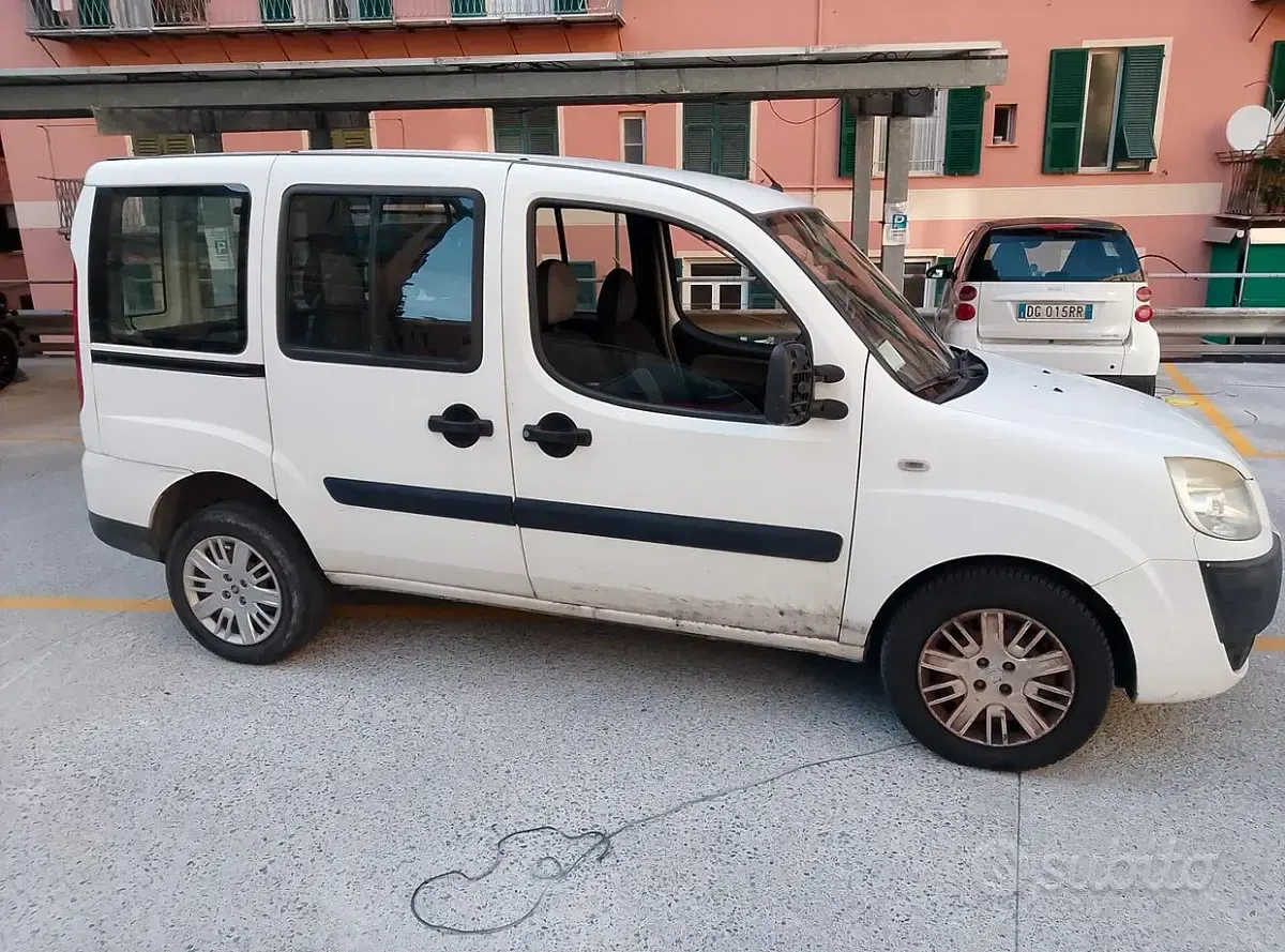 Usata Fiat Doblò Dynamic 75 CV (55 kW) 2007 Bianco Monovolume