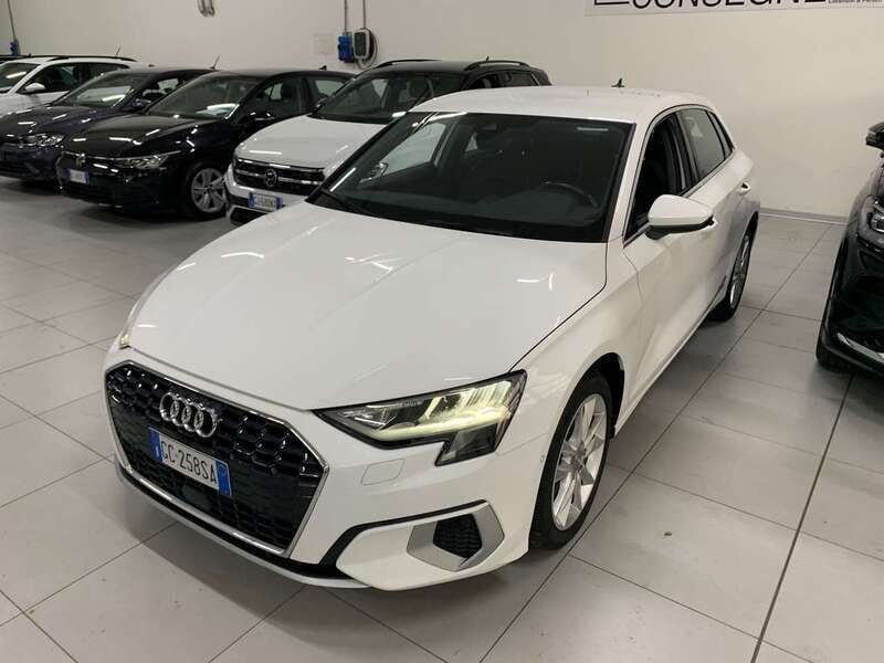 Bianco Usata 2020 Audi A3 Sportback Advanced Due volumi | 24.000 € (Buon prezzo) - Immagine 1/4