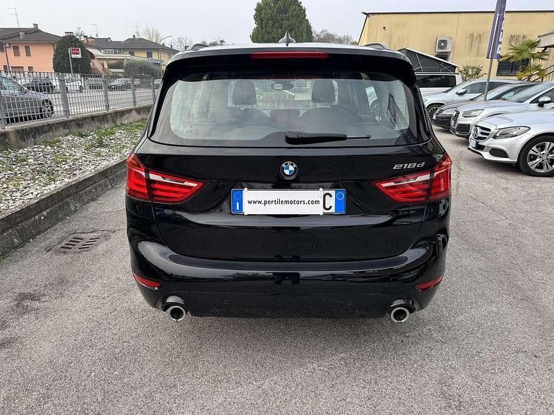 Usata BMW 218 Advantage 150 CV (110 kW) 2020 Nero Monovolume