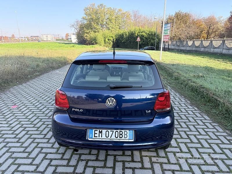 Usata VW Polo Highline 85 CV (62 kW) 2012 Blu Berlina