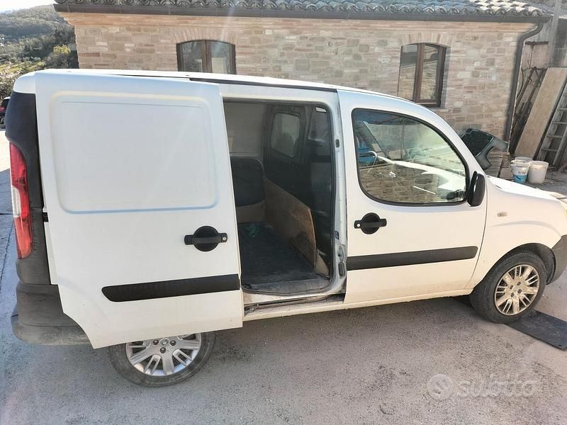 Usata Fiat Doblò 2006 Bianco Monovolume
