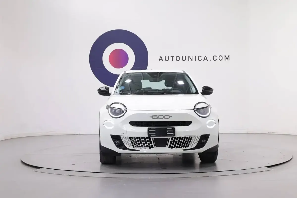 Usata Fiat 600 101 CV (74 kW) 2025 Bianco SUV