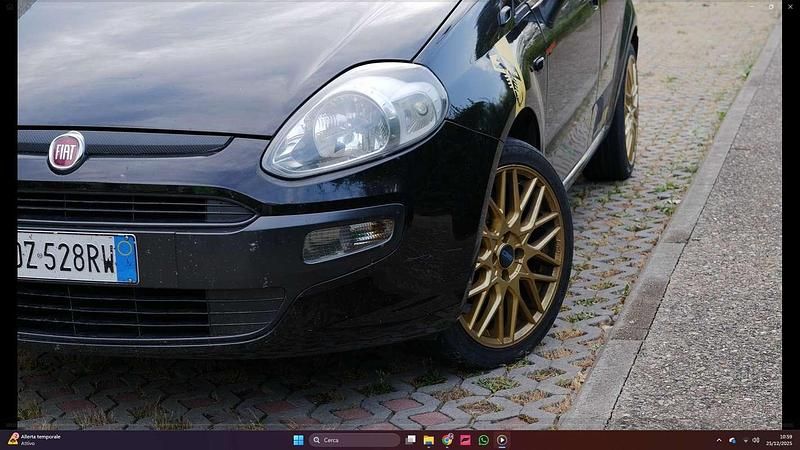 Usata Fiat Punto Evo Active 77 CV (56 kW) 2010 Nero Utilitaria