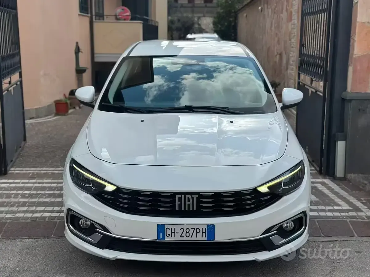 Usata Fiat Tipo Business 131 CV (96 kW) 2021 Bianco Berlina
