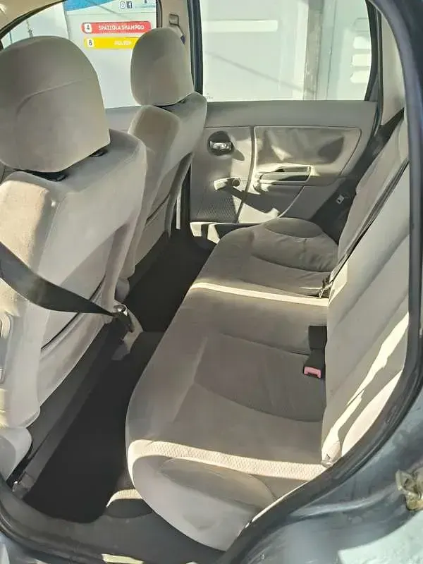 Usata Citroën C3 Exclusive 68 CV (50 kW) 2006 Grigio Berlina