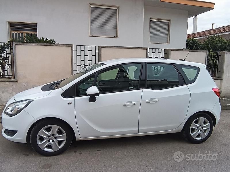 Usata Opel Meriva 120 CV (88 kW) 2017 Bianco Monovolume