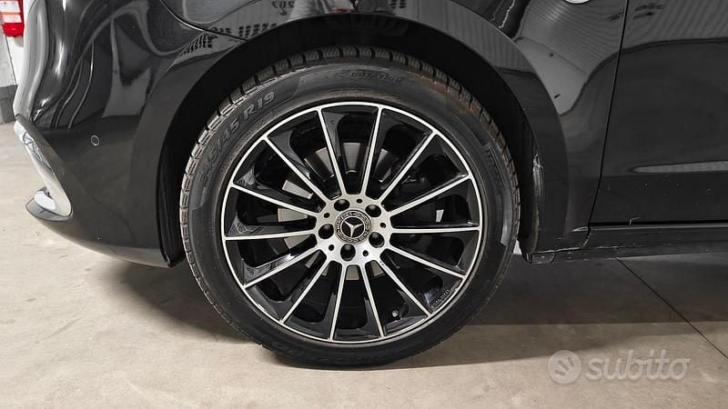 Usata Mercedes V250 190 CV (139 kW) 2015 Nero Monovolume