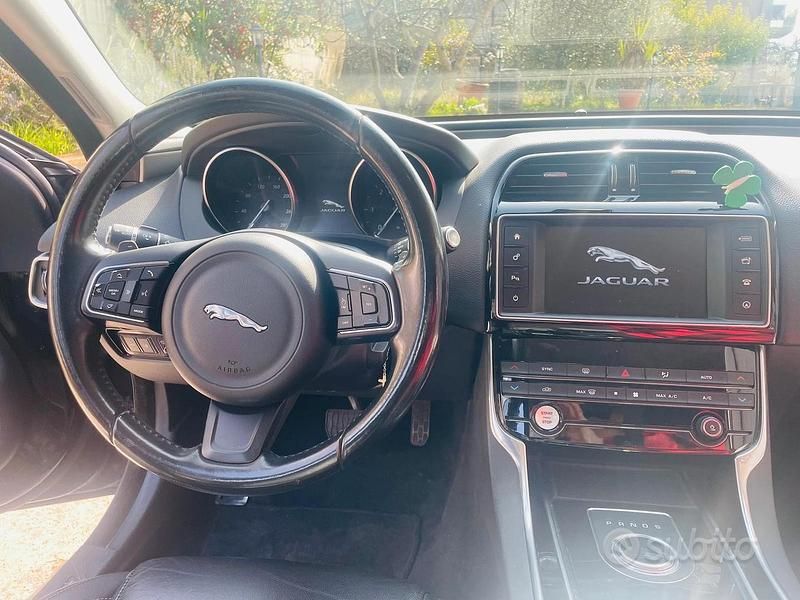 Usata Jaguar XE Business Edition 180 CV (132 kW) 2017 Nero Berlina