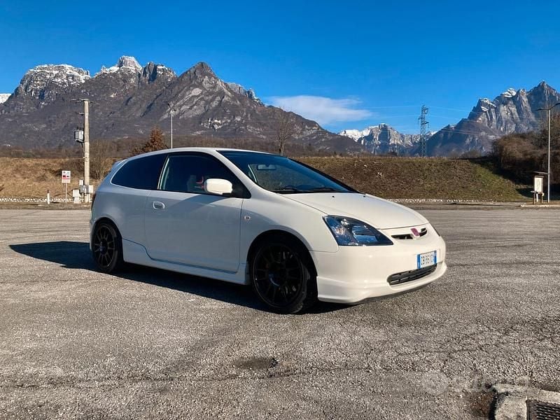 Usata Honda Civic Type R 200 CV (147 kW) 2002 Bianco Berlina
