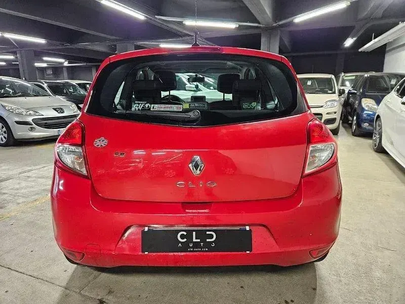 Usata Renault Clio II 75 CV (55 kW) 2010 Rosso Berlina