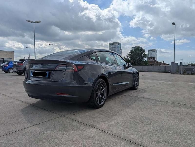 Usata Tesla Model 3 152 kW (208 CV) 2021 Argento Berlina