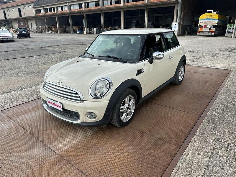 Usata Mini ONE 90 CV (66 kW) 2013 Bianco Utilitaria