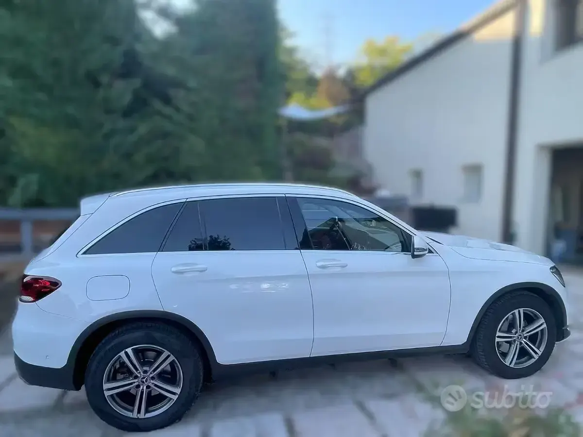 Usata Mercedes GLC220 194 CV (142 kW) 2020 Bianco SUV