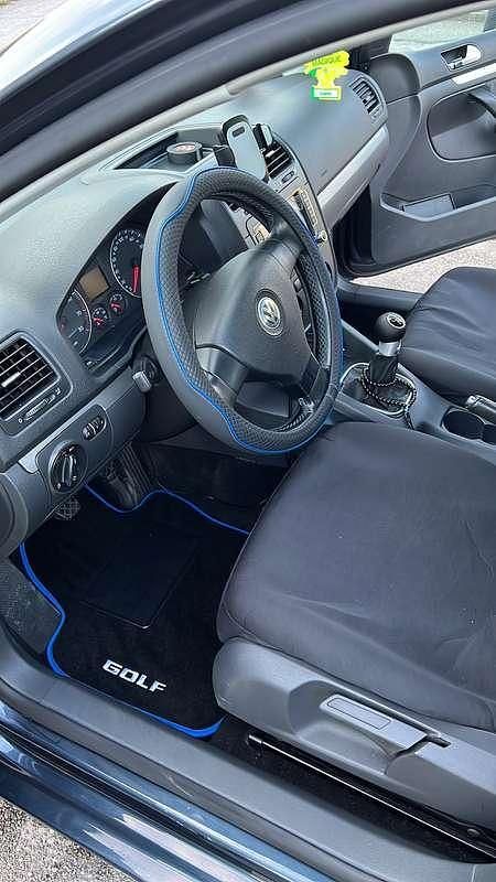 Usata VW Golf V Highline 105 CV (77 kW) 2007 Berlina